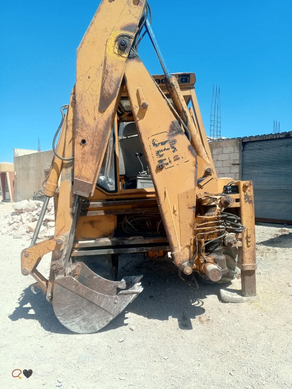 تركس جي سي بي للبيع في ادلب, لودر+حفار جي سي بي 180 موديل1997 تواجد ادلب, أفضل موقع لبيع المعدات الثقيلة في سوريا
