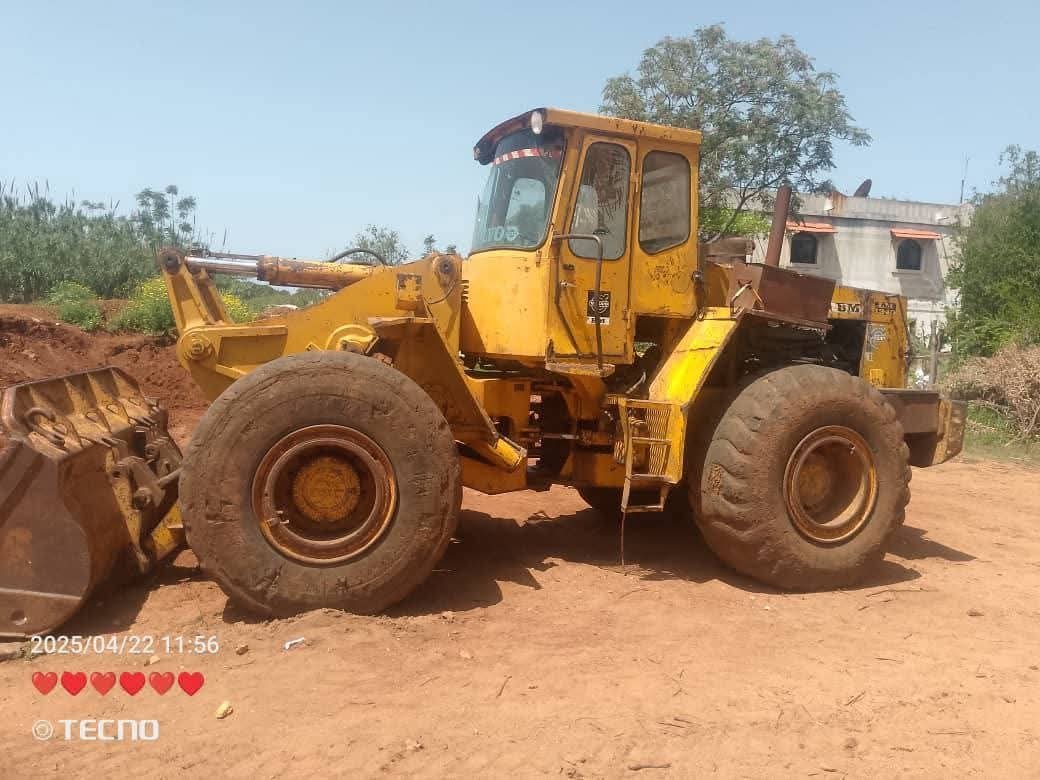 تركس  فولفو في دمشق, لودر فولفو L20 موديل1996تواجد دمشق, أفضل موقع لبيع المعدات الثقيلة في سوريا