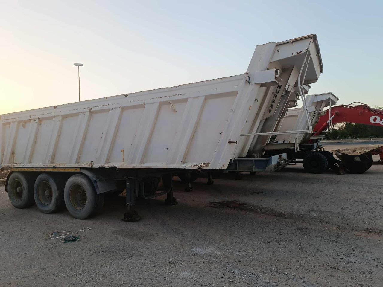 Nursan Trailer for Sale in Homs , Nursan Trailer 8m Length 2009 Model Available in Homs , Best Marketplace for Heavy Equipment in Syria