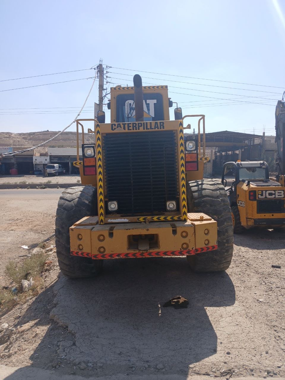 تركسات للبيع في سوريا, لودر كاتربلر 950 مديل 1986 توريد الكويت تواجد ديرالزور, يوجد توصيل لجميع محافظات سوريا