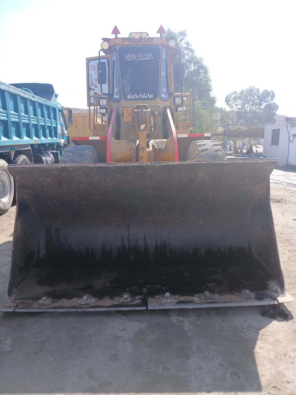 تركسات للبيع في سوريا, لودر كاتربلر 950f مديل 1992 توريد الكويت تواجد ديرالزور, يوجد توصيل لجميع محافظات سوريا