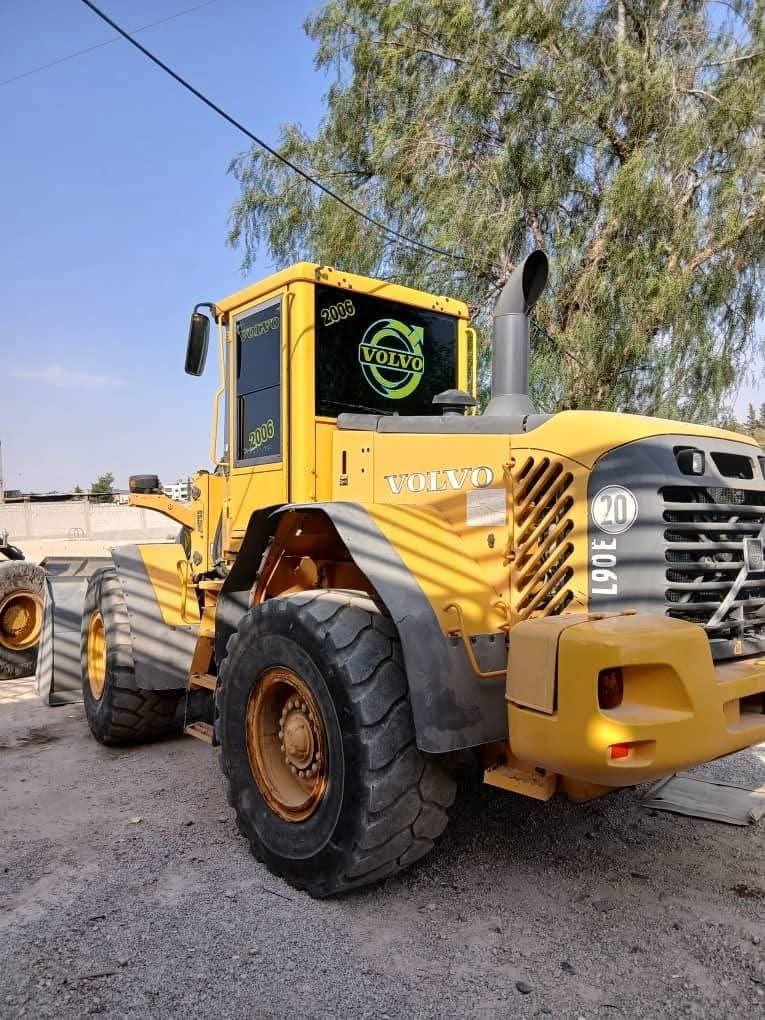 تركس للبيع في سوريا, لودر VOLVO_L90E مديل 2003 تواجد دمشق, أفضل موقع لبيع المعدات الثقيلة في سوريا