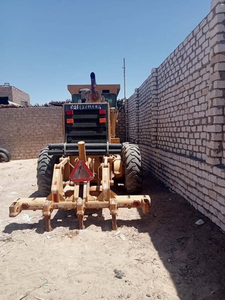 جريدر كاتربيلر للبيع في سوريا , جريدر Caterpillar 140H موديل 2002 تواجد دمشق , أفضل موقع لبيع المعدات الثقيلة في سوريا
