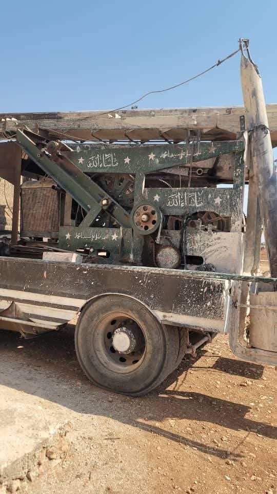 Excavator for sale in Syria, Mercedes 125, 1990 model, located in Idlib, the best site for selling heavy equipment in Syria.