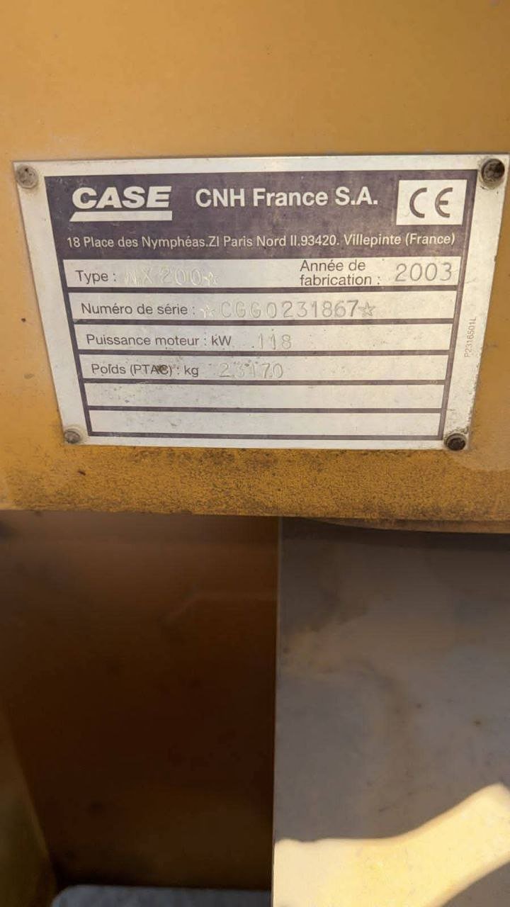 Excavator for sale in Syria, Backer Case 200, 2003 model, located in Damascus, the best site for selling heavy equipment in Syria.