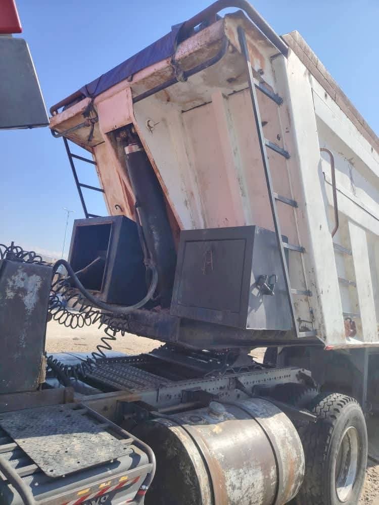 Trailer for sale in Syria, Volvo 580 trailer, 1999 model, located in Damascus, the best site for selling heavy equipment in Syria.