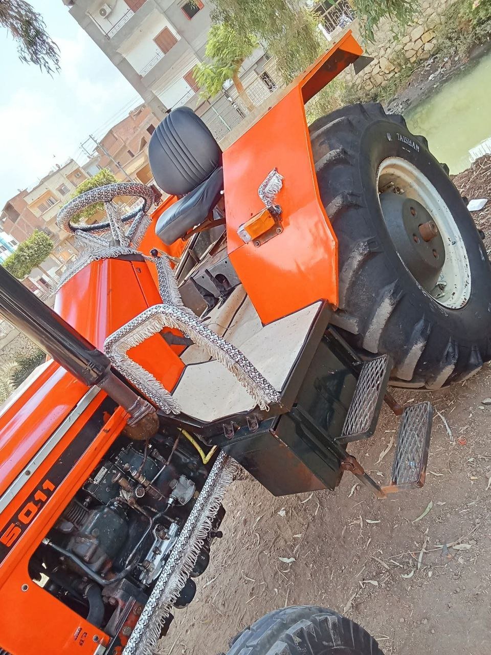 تركتور للبيع في سوريا, zetor 5011 موديل 1981  تواجد حمص, أفضل موقع لبيع المعدات الثقيلة في سوريا