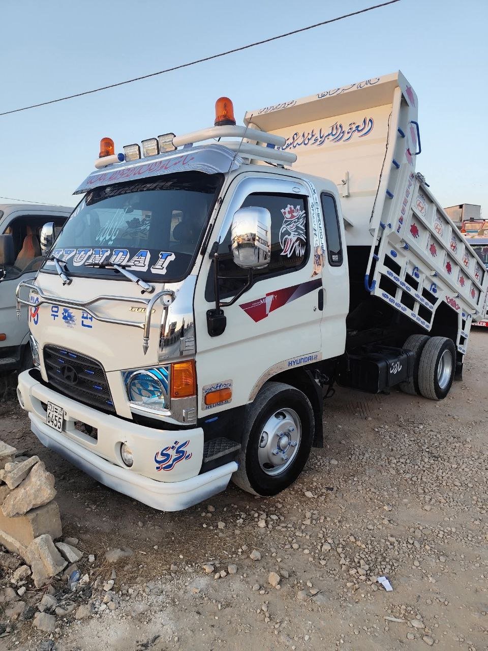شاحنة قلاب هيونداي للبيع في سوريا , قلاب Hyundai 420 موديل 2012 تواجد إدلب , أفضل موقع لبيع الشاحنات والمعدات الثقيلة في سوريا