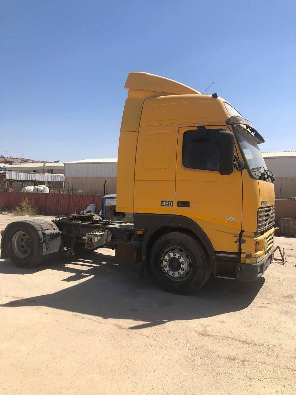Trucks for sale in Syria, Volvo FH16 2007 model, located in Damascus, the best site for selling trucks and heavy equipment in Syria.