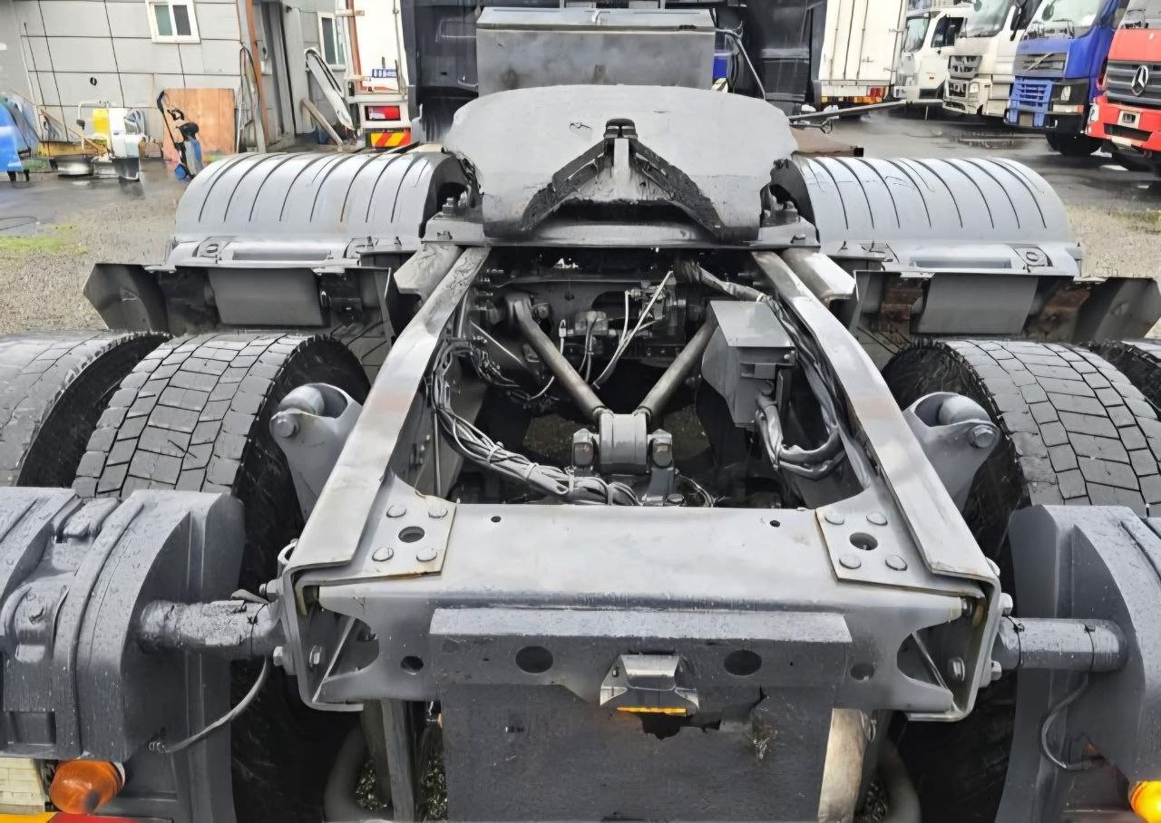 Truck head for sale in Syria, MERCEDES-BENZ ACTROS model 2011 located in Aleppo, the best site for selling trucks and heavy equipment in Syria.