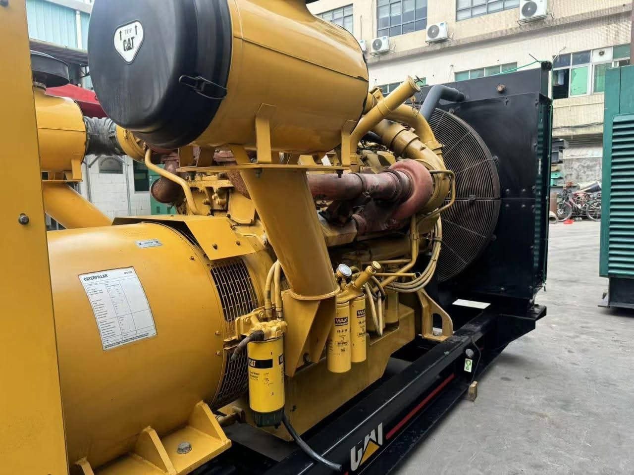 مولد للبيع في سوريا, كاتربلر 900F موديل 2005 تواجد ادلب, أفضل موقع لبيع الشاحنات والمعدات الثقيلة في سوريا
