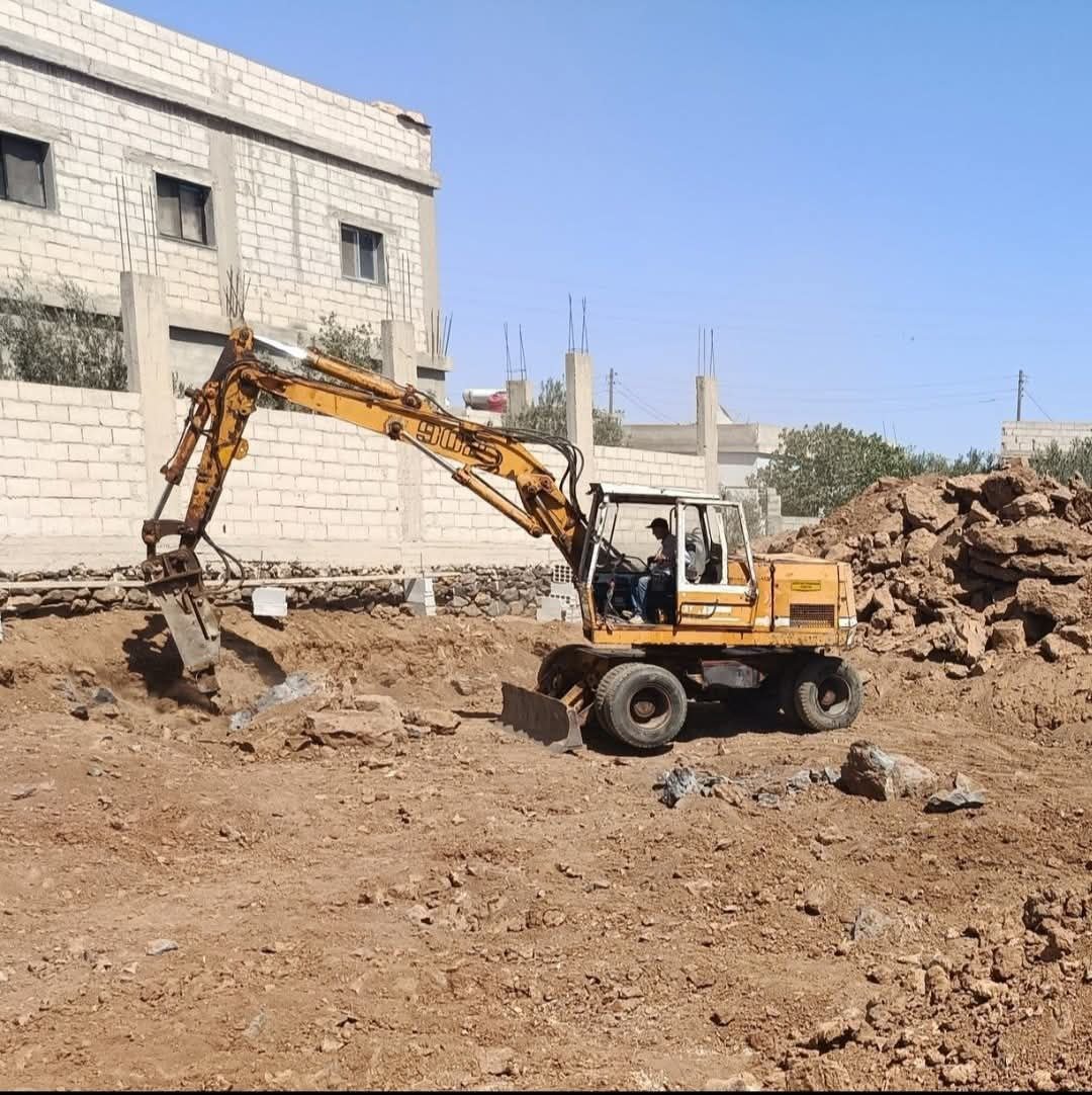 حفار للبيع في سوريا,Case 902 موديل 1986 تواجد دمشق, أفضل موقع لبيع الشاحنات والمعدات الثقيلة في سوريا