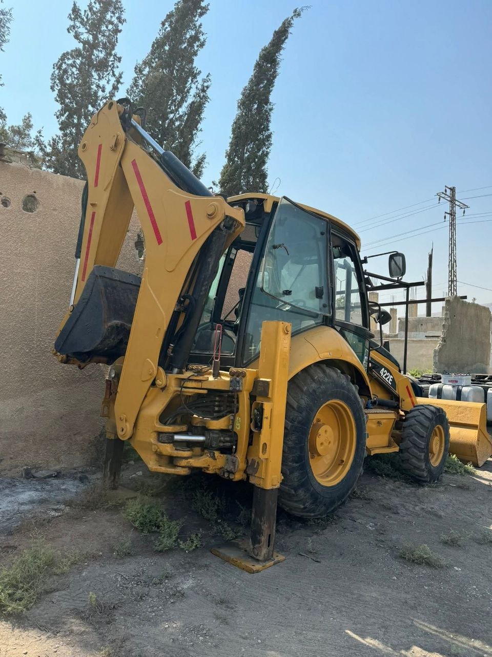 تركس للبيع في سوريا, Caterpillar 422E موديل 2010 تواجد دمشق, أفضل موقع لبيع الشاحنات والمعدات الثقيلة في سوريا