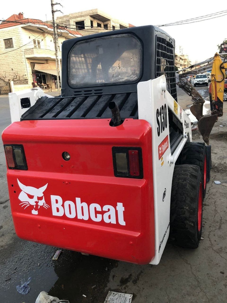 Bobcats for sale in Syria, Bobcat S130 model 2005 exported from Lebanon to Syria, the best site for selling trucks and heavy equipment in Syria.