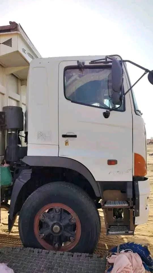 تريلا للبيع في سوريا, HINO 700 موديل 2016 تواجد حلب, أفضل موقع لبيع الشاحنات والمعدات الثقيلة في سوريا