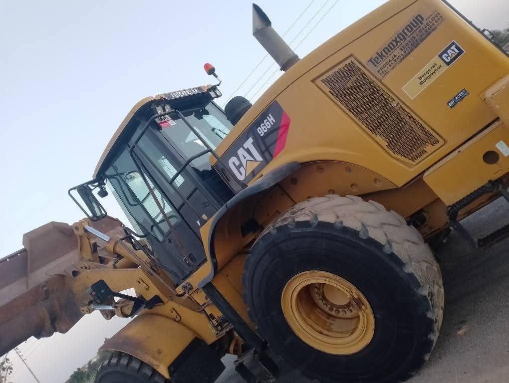 لودر كاتربيلر للبيع في سوريا, كاتربيلر 966 موديل 1999 تواجد دمشق, أفضل موقع لبيع الشاحنات والمعدات الثقيلة في سوريا