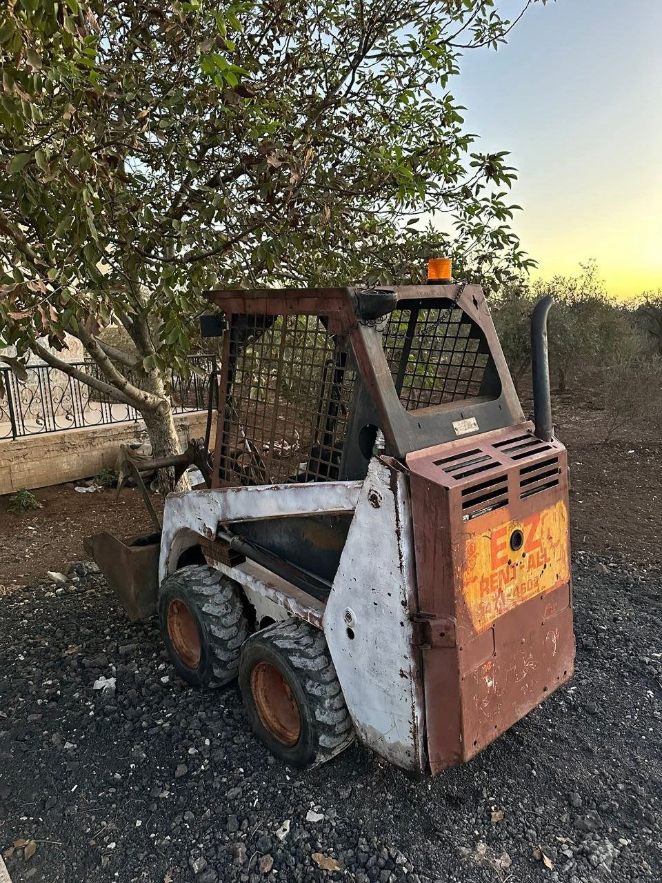 Bobcat S70 for sale in Daraa, Bobcat S70 model 1995 available in Daraa, the best site for selling trucks and heavy equipment in Syria