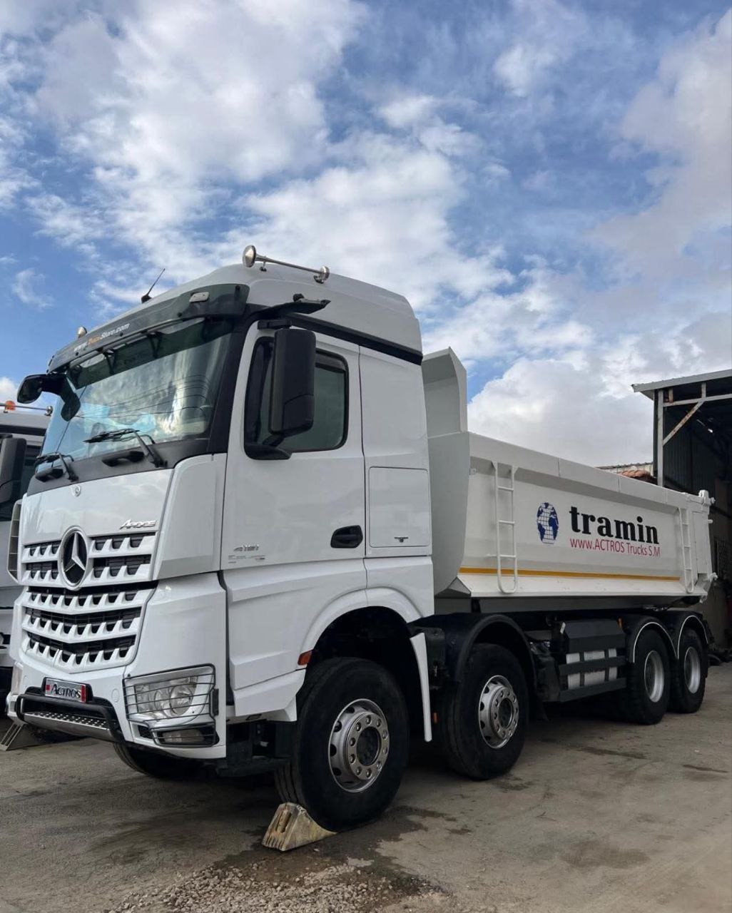 Mercedes MP5 truck for sale in Damascus, Mercedes MP5 model 2021 available in Damascus, the best site for selling trucks and heavy equipment in Syria