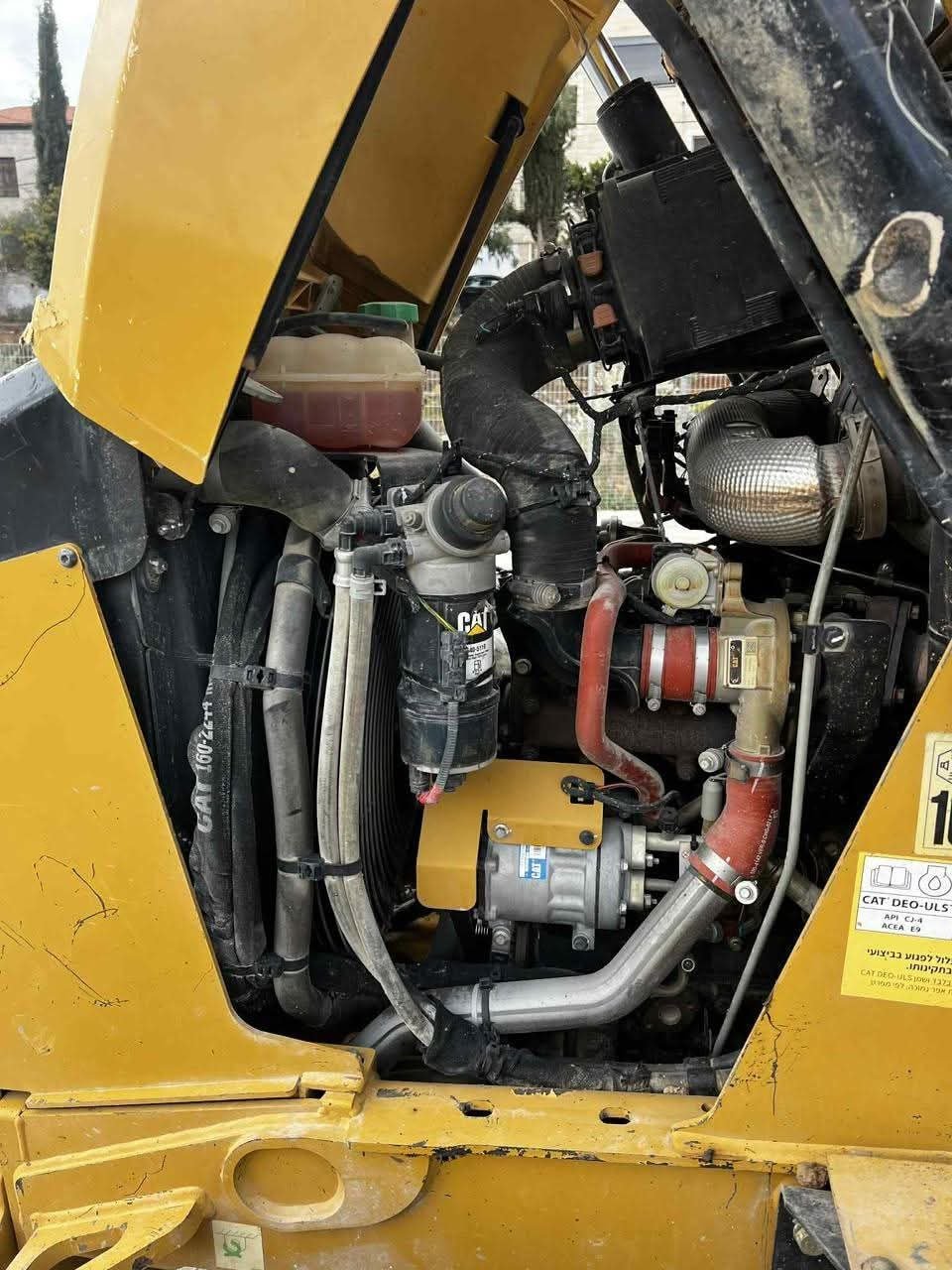 Caterpillar loader for sale in Damascus, Caterpillar 432F model 2020 available in Damascus, the best site for selling trucks and heavy equipment in Syria