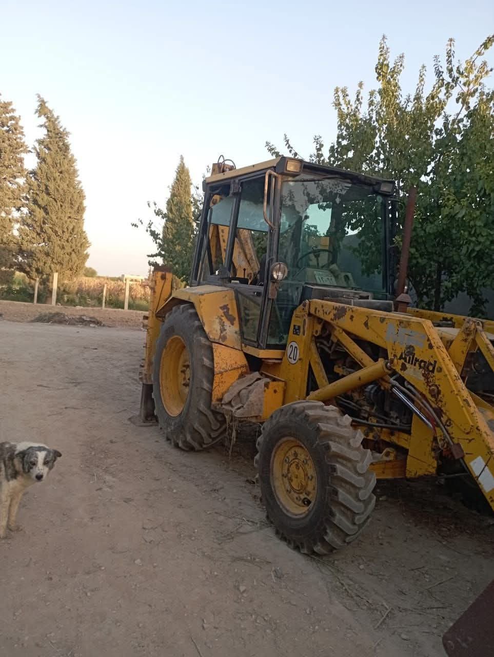Massey loader for sale in Damascus, Massey 20 model 1991, available in Hama. The best site to sell trucks and heavy equipment in Syria.