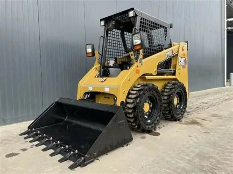 سكيد لودر Caterpillar للبيع,  Caterpillar 216 موديل 2025 استيراد من الصين, أفضل موقع لبيع الشاحنات والمعدات الثقيلة في سوريا
