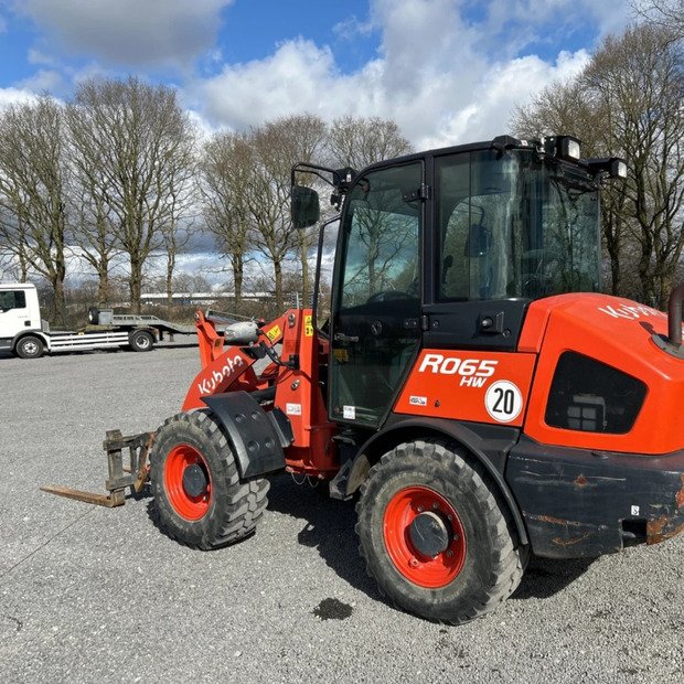 لودر KUBOTA للبيع, KUBOTA R065 موديل 2020 استيراد من اوروبا, أفضل موقع لبيع الشاحنات والمعدات الثقيلة في سوريا
