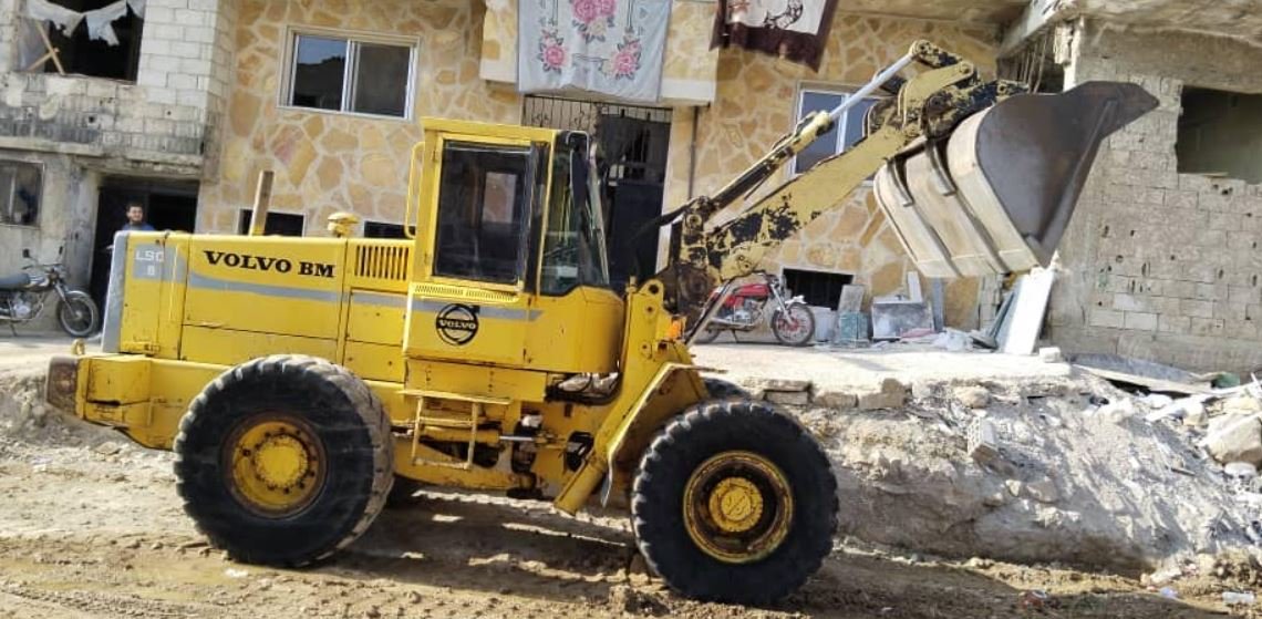 لوادرات للبيع في سوريا، لودر فولفو للبيع في سوريا، طراز 90 موديل 1994.