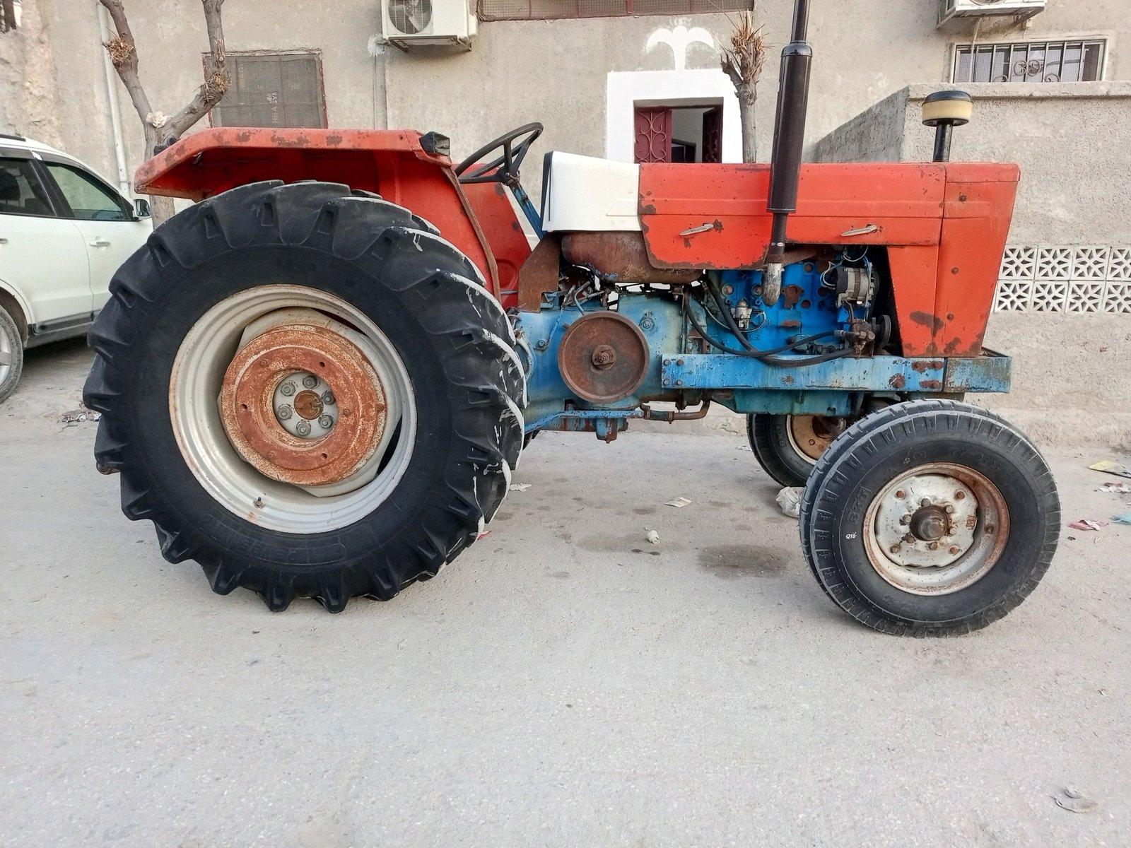 For sale 70 HP Iranian Tractor, 2005 model, with new tires, hydraulic, Found in Aleppo, Syria