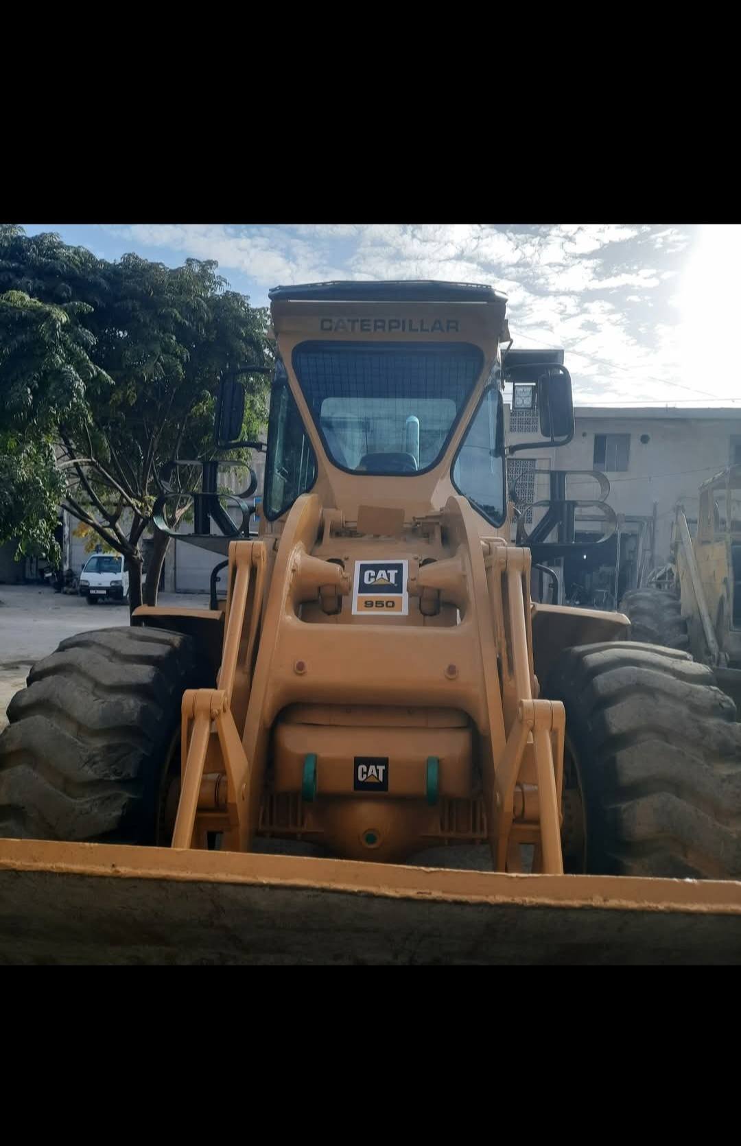 للبيع في ريف دمشق دوما: تركس كاتر بيلر (جرافة) موديل 1981