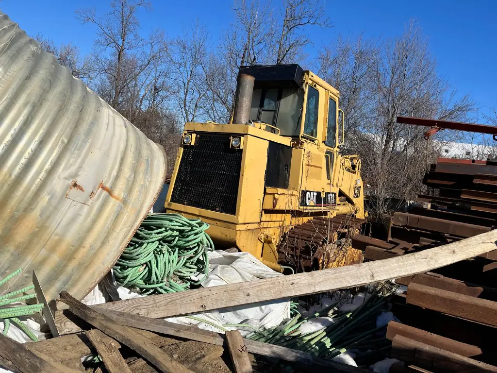 لودر Caterpillar للبيع في دمشق, Caterpillar 973s موديل 1986 تواجد دمشق, أفضل موقع لبيع الشاحنات والمعدات الثقيلة في سوريا