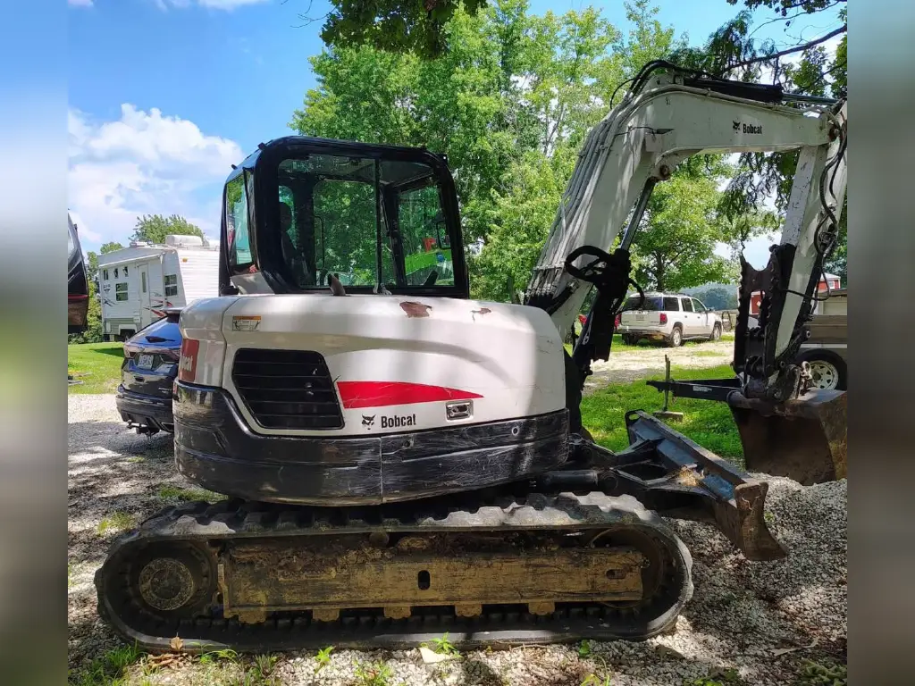 Bobcat Excavator for sale in Idlib, Bobcat E85s model 2014, located in Idlib, the best site for selling trucks and heavy equipment in Syria