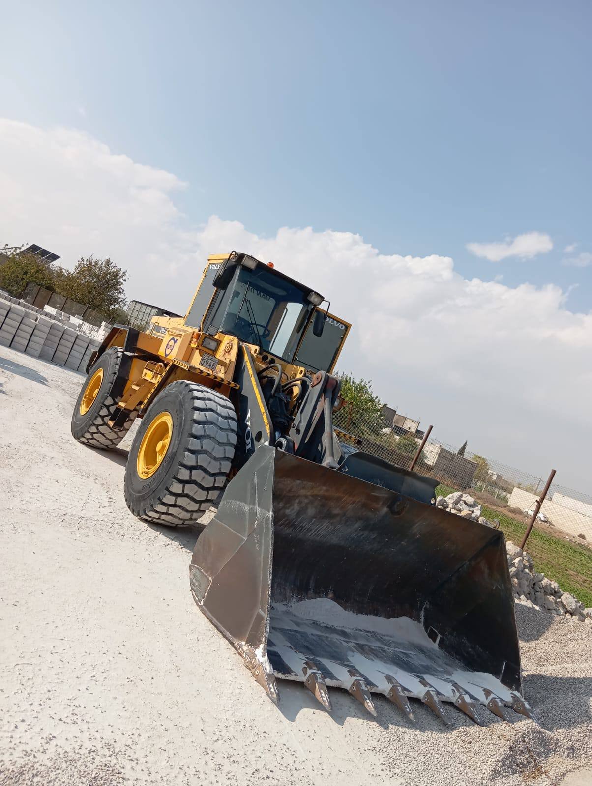 For Sale: High Readiness Volvo 120 Loader/Machine – New Import | Located in Al-Sham (Damascus)