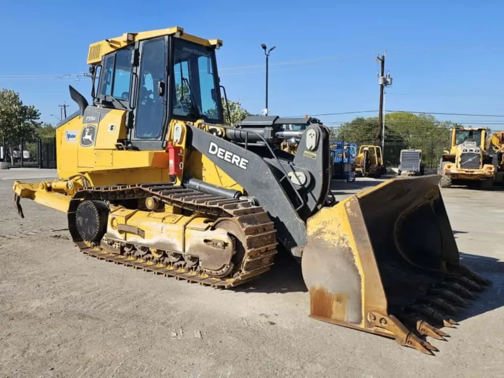 DEERE loader for sale in Aleppo, DEERE 755Ks model 2021 available in Aleppo, the best site for selling trucks and heavy equipment in Syria