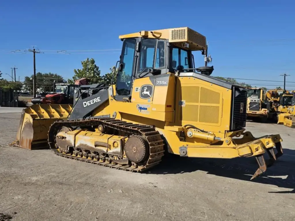 DEERE loader for sale in Aleppo, DEERE 755Ks model 2021 available in Aleppo, the best site for selling trucks and heavy equipment in Syria