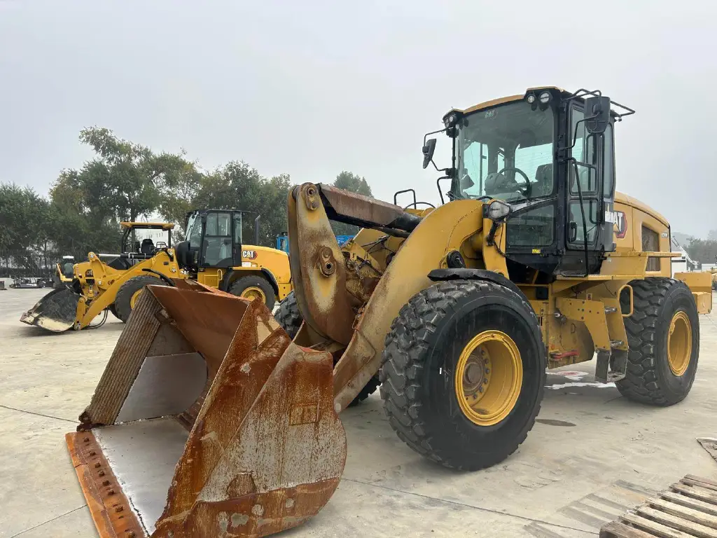 CATERPILLAR loader for sale in Aleppo, CATERPILLAR 938M model 2020, located in Aleppo, the best site for selling trucks and heavy equipment in Syria