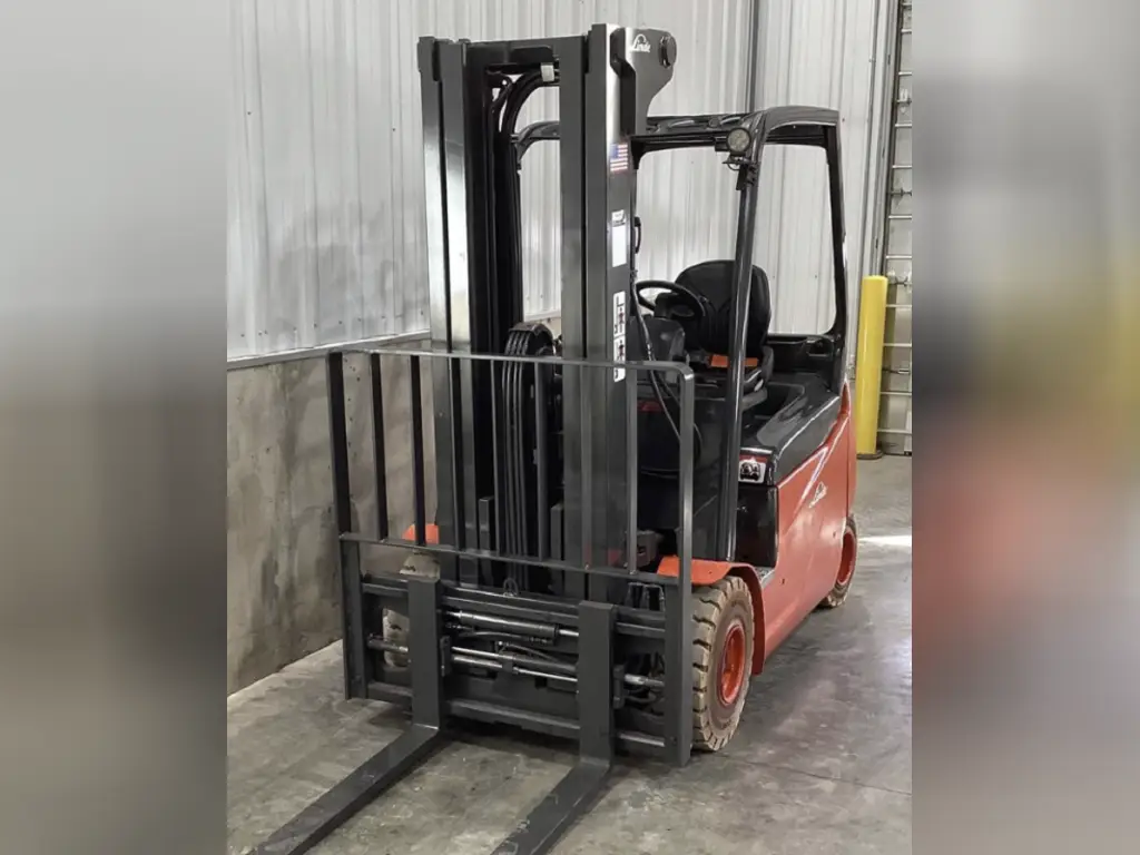 Linde forklift for sale in Homs, Linde E25s model 2016 available in Homs, the best site for selling trucks and heavy equipment in Syria