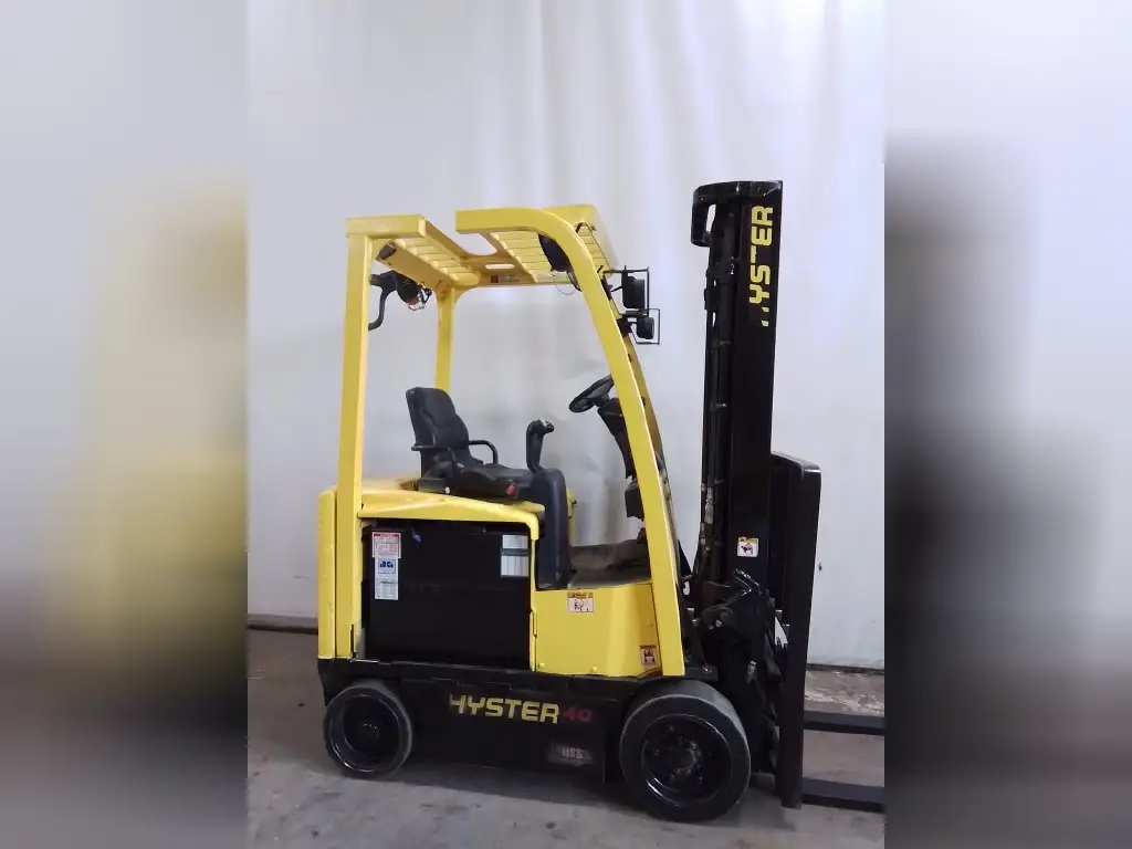 ستافة Hyster للبيع في حمص, Hyster E40XN موديل 2015 تواجد حمص, أفضل موقع لبيع الشاحنات والمعدات الثقيلة في سوريا