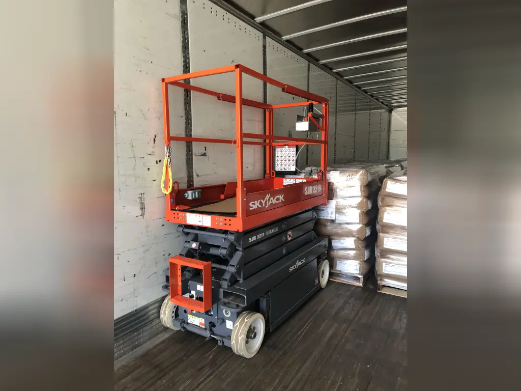 SKYJACK scissor lift for sale in Damascus, SKYJACK 3219s model 2021 available in Damascus, the best site for selling trucks and heavy equipment in Syria