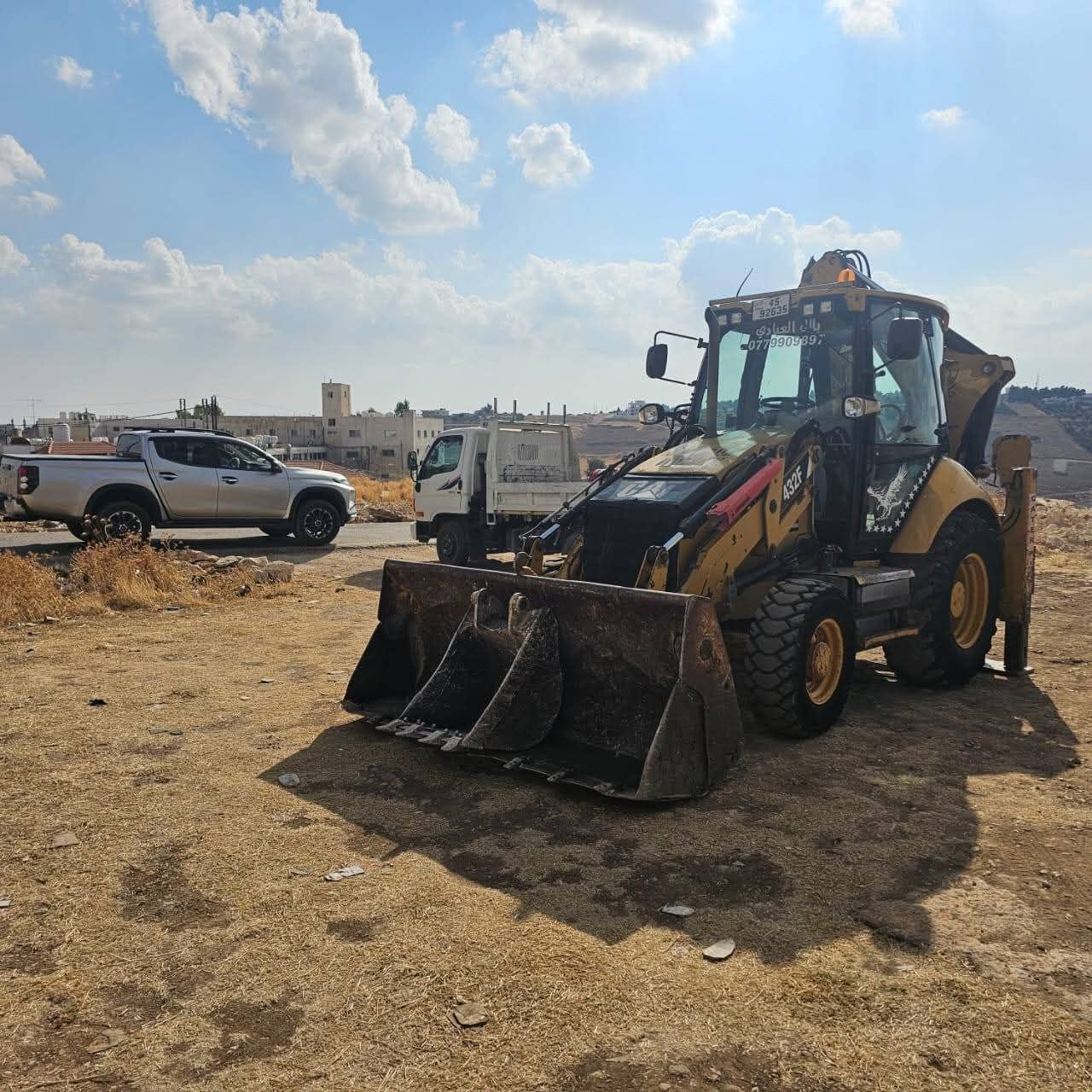 Caterpillar loader for sale in Damascus, Caterpillar 432F model 2014, located in Damascus. The best site for selling trucks and heavy equipment in Syria.