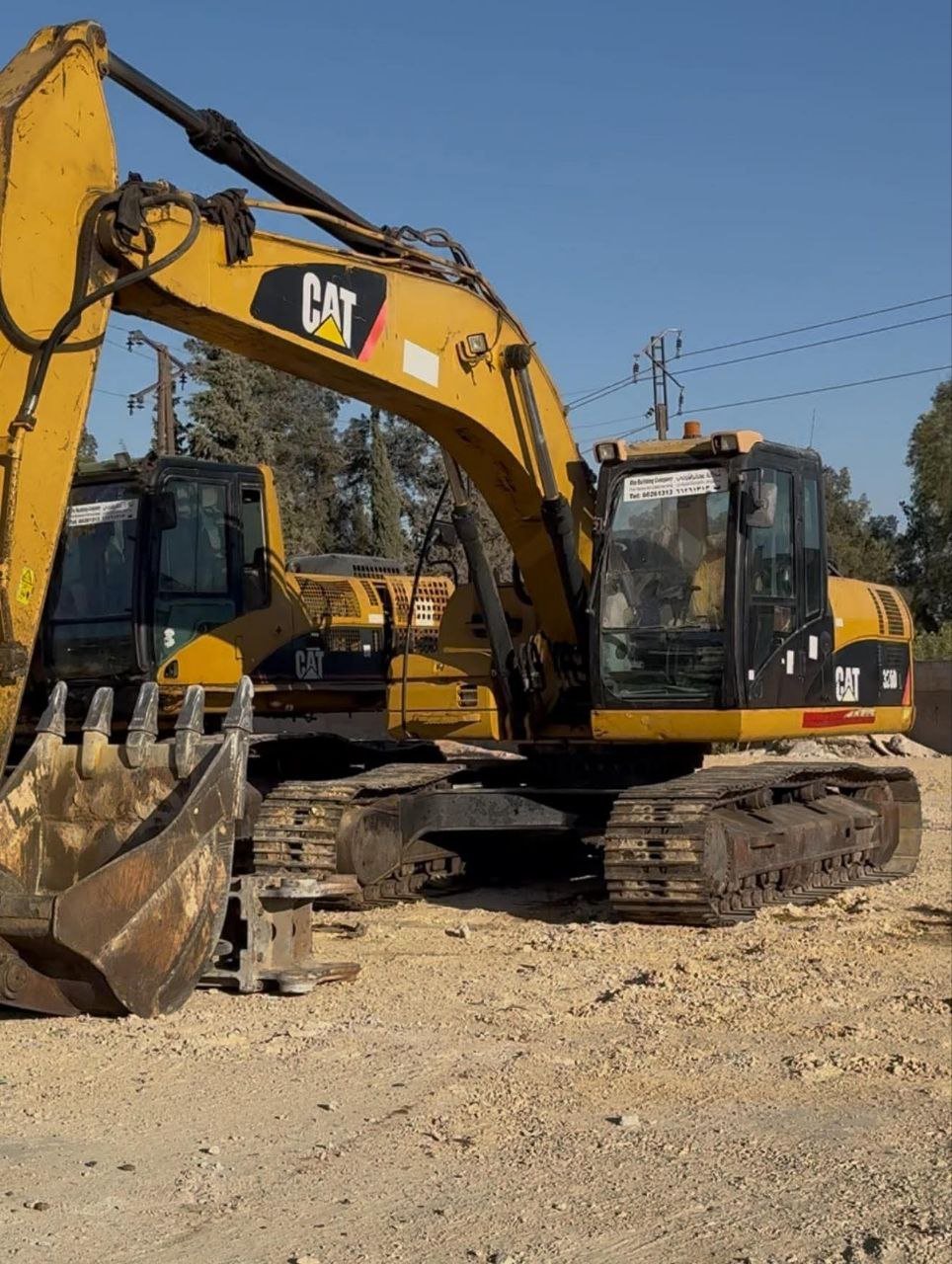 Caterpillar excavator for sale in Damascus, Caterpillar 322 model 2010 located in Damascus, the best site for selling trucks and heavy equipment in Syria