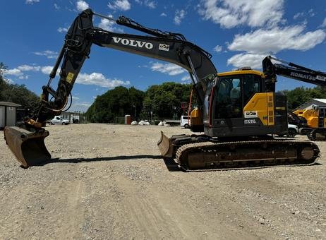 VOLVO Excavator for sale in Idlib, VOLVO ECR235EL, 2017 model, located in Idlib, the best site for selling trucks and heavy equipment in Syria