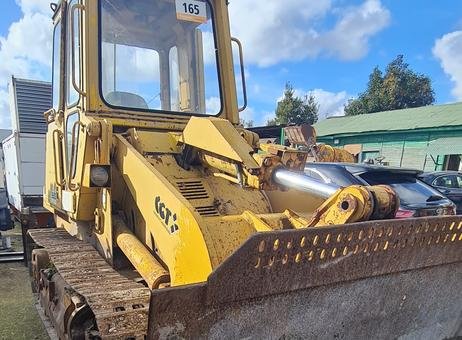 لودر Caterpillar للبيع في ادلب, Caterpillar 953 موديل 1992 تواجد ادلب, أفضل موقع لبيع الشاحنات والمعدات الثقيلة في سوريا