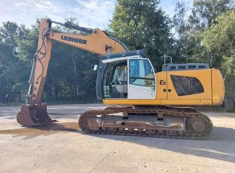 LIEBHERR excavator for sale in Idlib, LIEBHERR R936 model 2016 available in Idlib, the best site for selling trucks and heavy equipment in Syria