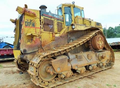 CAT bulldozer for sale in Idlib, CAT D11N model 2004, located in Idlib, the best site for selling trucks and heavy equipment in Syria