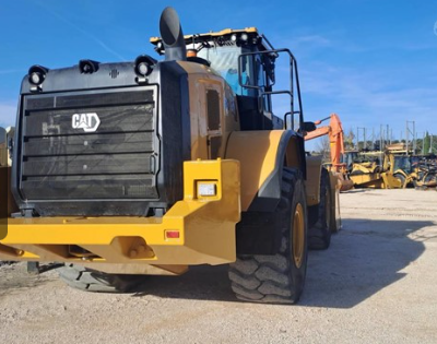 CATERPILLAR loader for sale in Damascus, CATERPILLAR 972, 2020 model, located in Damascus, the best site for selling trucks and heavy equipment in Syria
