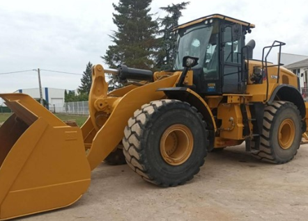 CATERPILLAR loader for sale in Damascus, CATERPILLAR 972, 2020 model, located in Damascus, the best site for selling trucks and heavy equipment in Syria