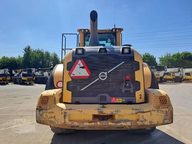 VOLVO loader for sale in Damascus, VOLVO L180G model 2013 available in Damascus, the best site for selling trucks and heavy equipment in Syria