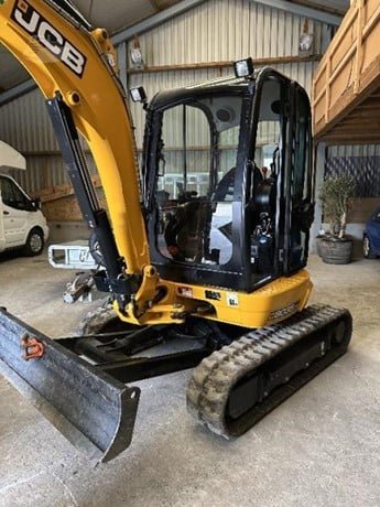 JCB excavator for sale in Damascus, JCB 8035 model 2020 located in Damascus, the best site for selling trucks and heavy equipment in Syria