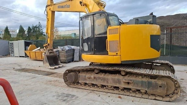 KOMATSU Excavator for sale in Aleppo, KOMATSU PC228UU, 2004 model, located in Aleppo, the best site for selling trucks and heavy equipment in Syria