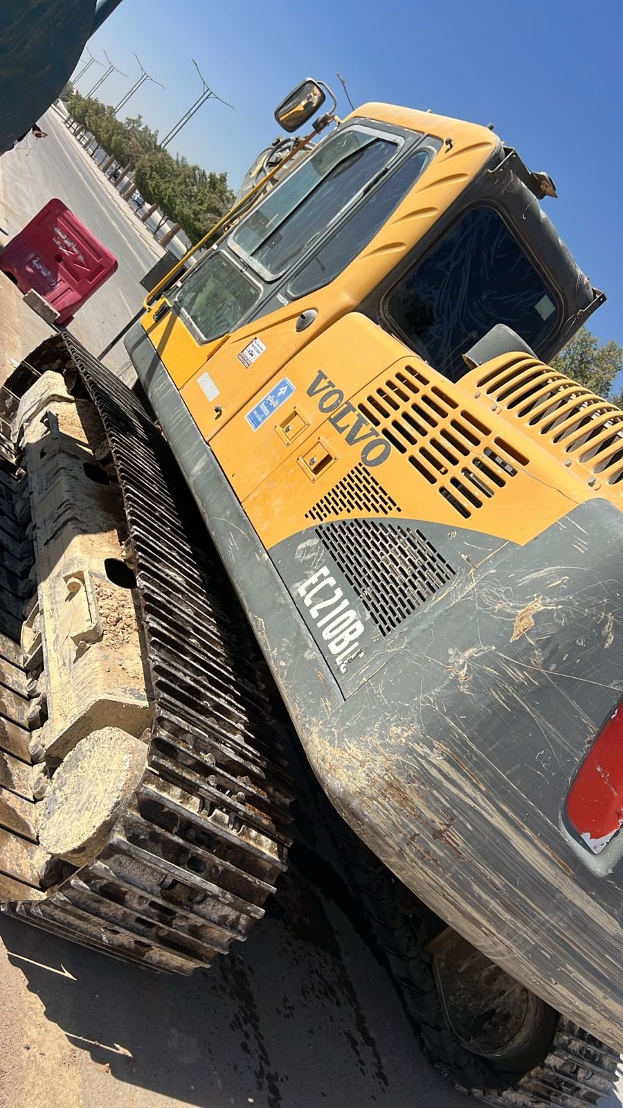 Volvo Poclain Big Offer, Poclain with Jack Hammer, EC210B, Model 2014